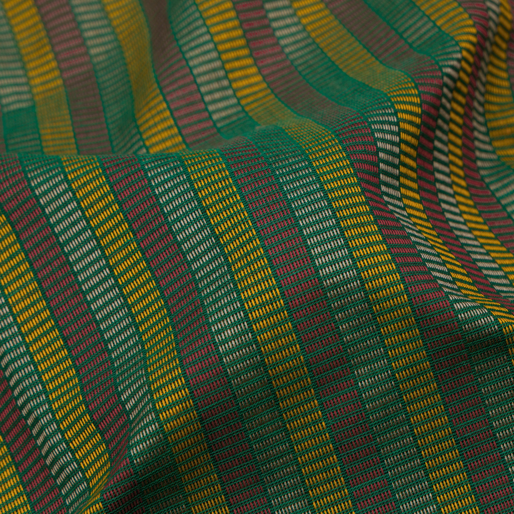 Kanakavalli Kanchi Cotton Sari 26-621-HS003-03846 - Fabric View
