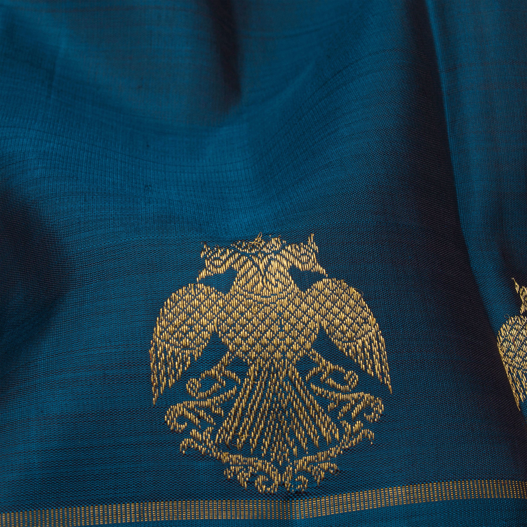 Kanakavalli Kanjivaram Silk Sari 23-599-HS001-11118 - Fabric View