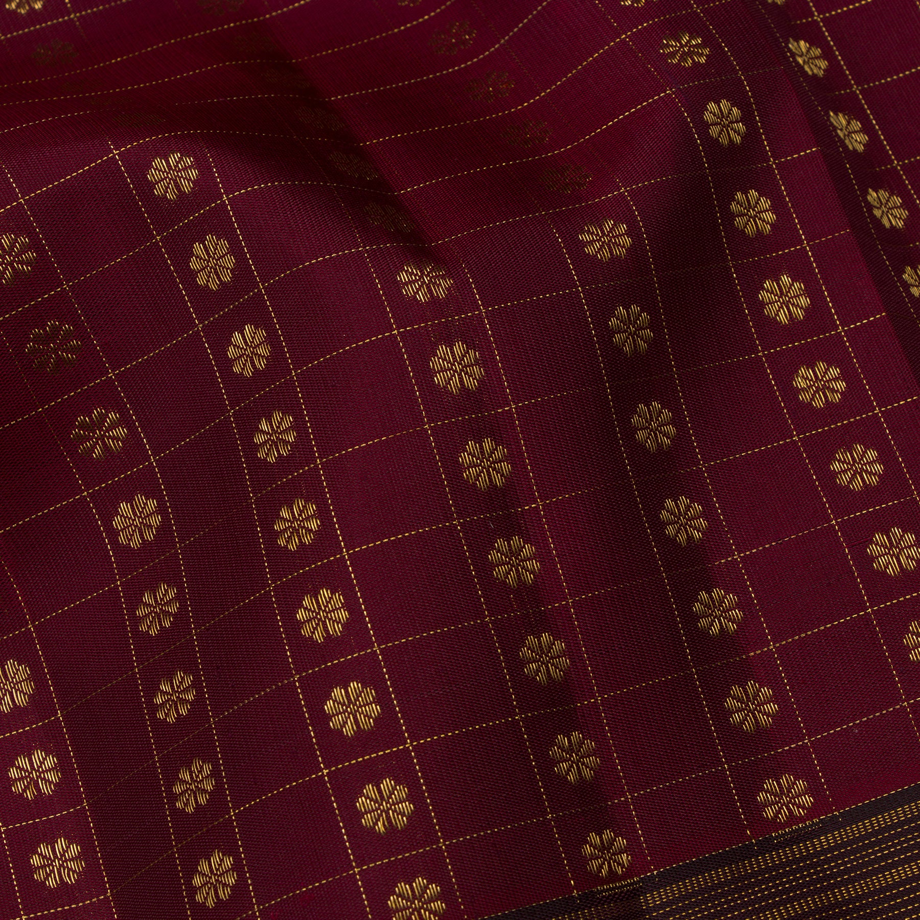 Kanakavalli Kanjivaram Silk Sari 25-615-HS001-02720 - Fabric View