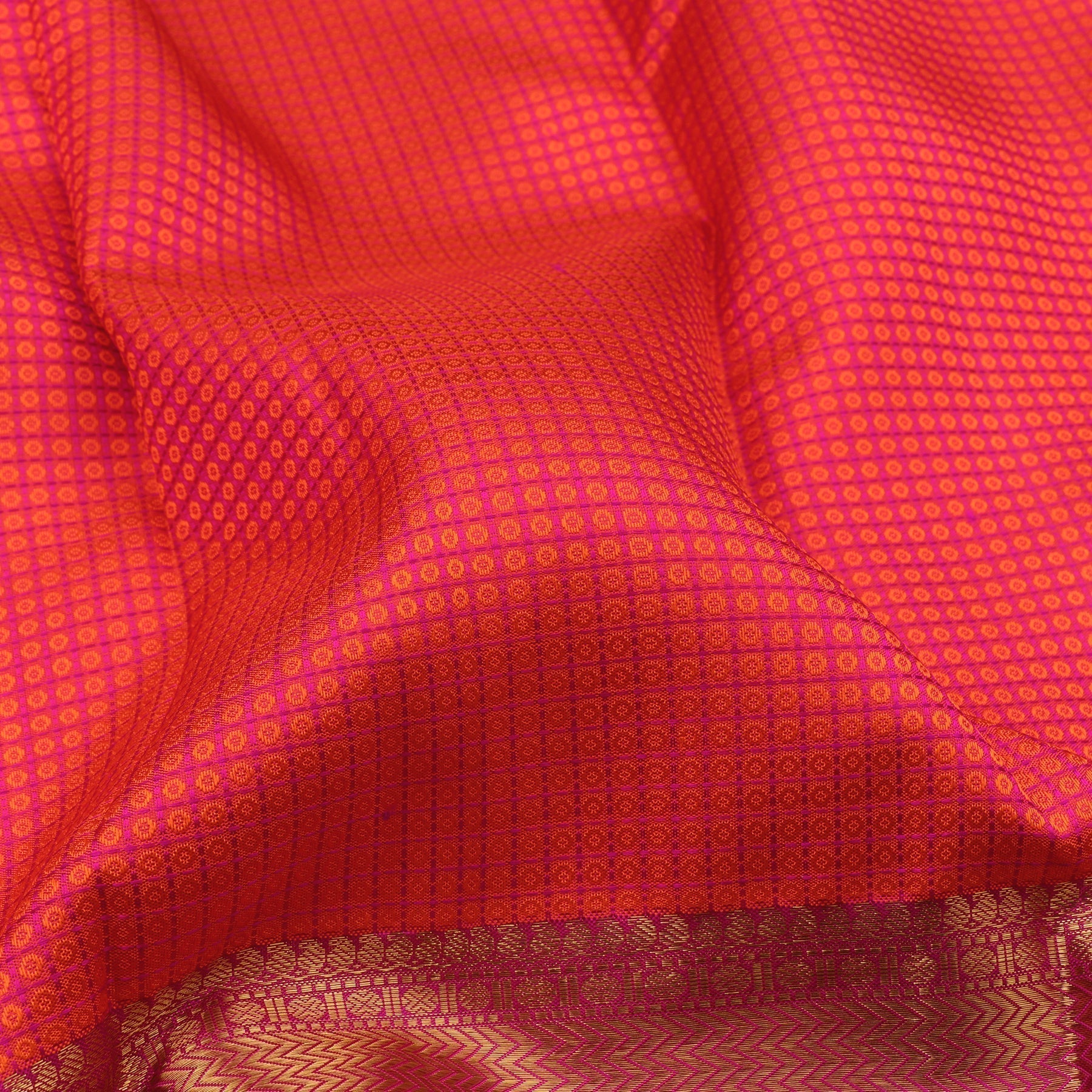 Kanakavalli Kanjivaram Silk Sari 20-100-HS001-01922 - Fabric View