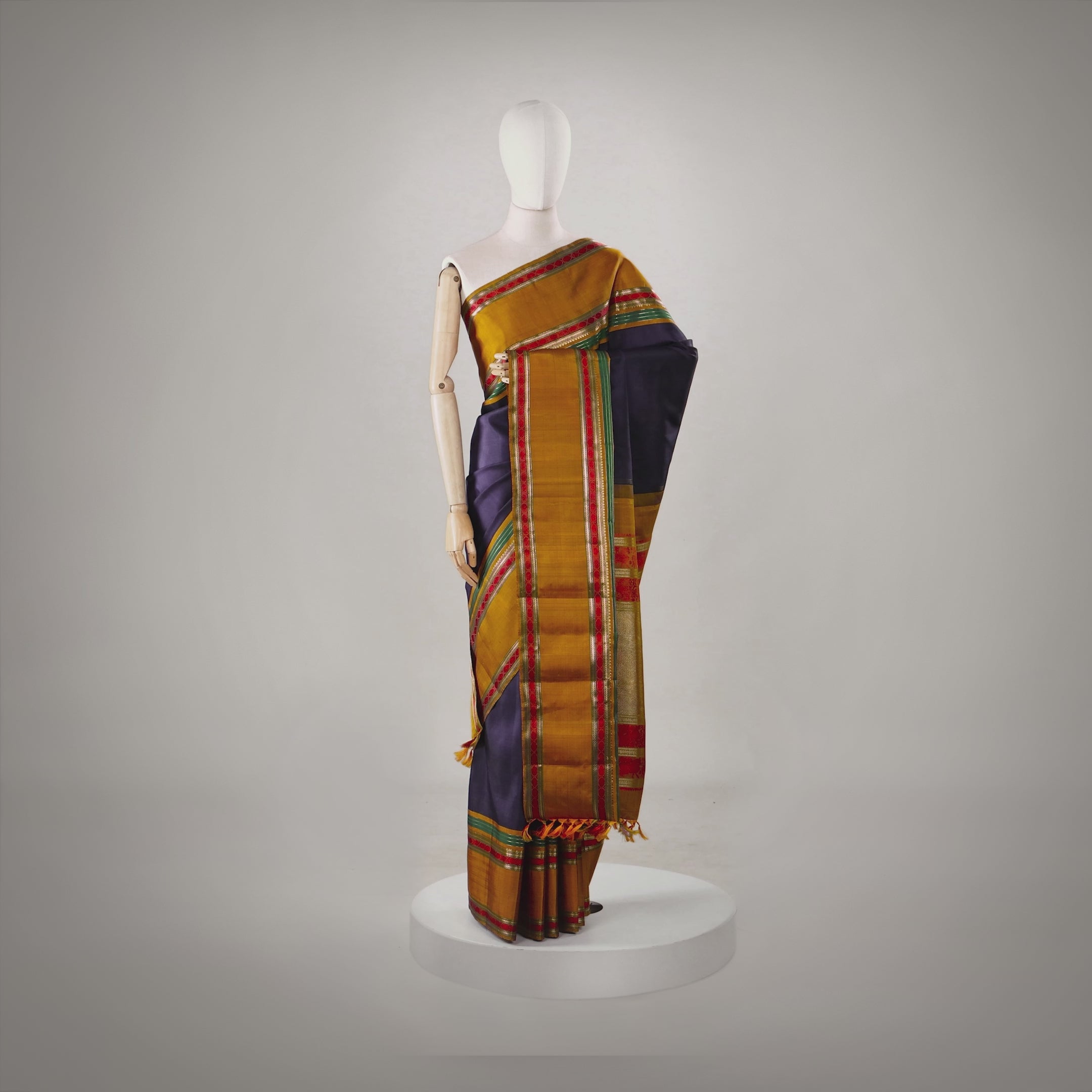 Kanakavalli Kanjivaram Silk Sari 23-041-HS001-00880 - Product Video