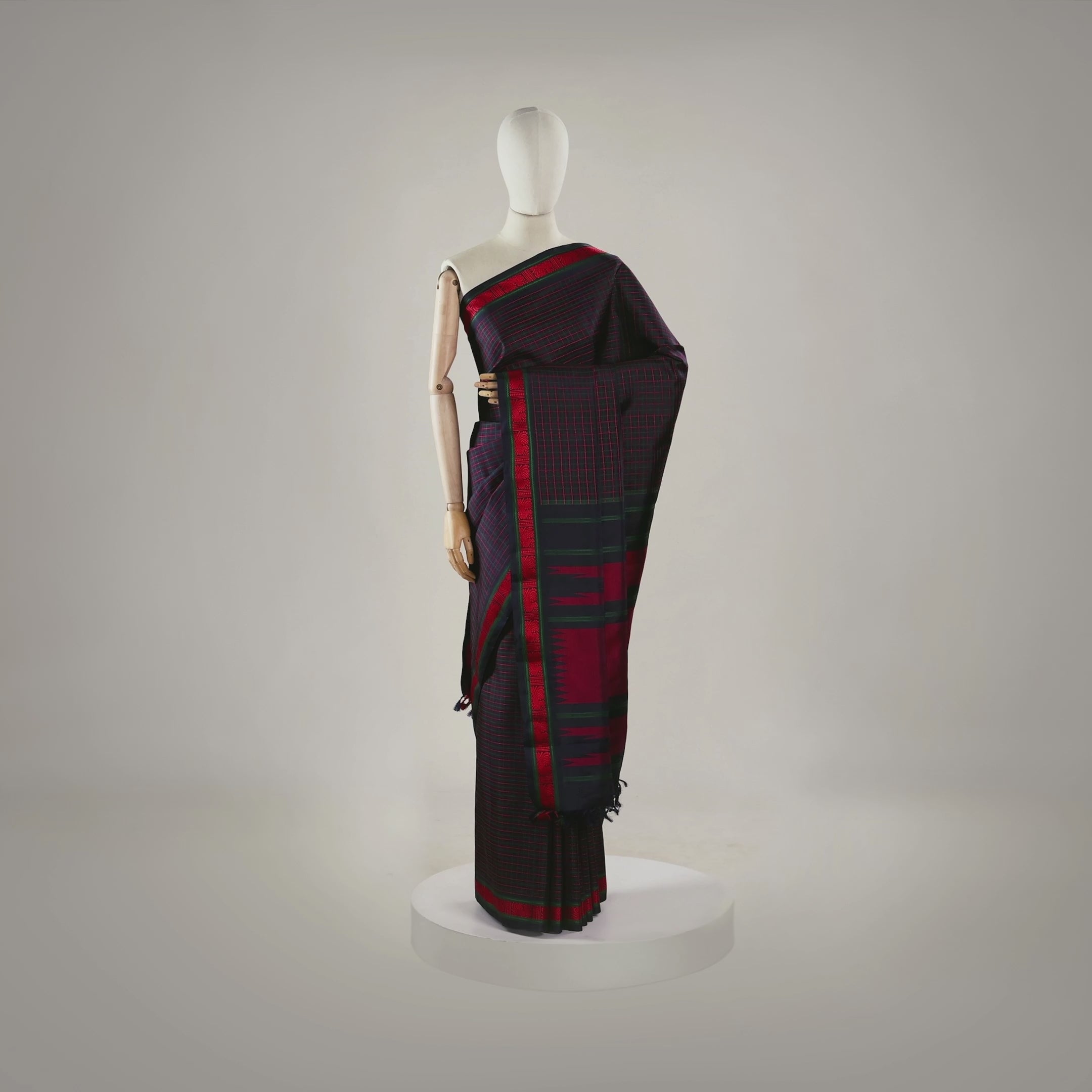 Kanakavalli Kanjivaram Silk Sari 23-040-HS001-11572 - Product Video