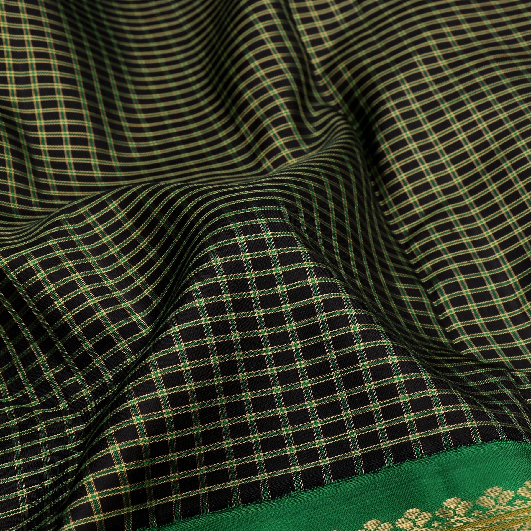 Kanakavalli Kanjivaram Silk Sari 040-01-106742 - Fabric View