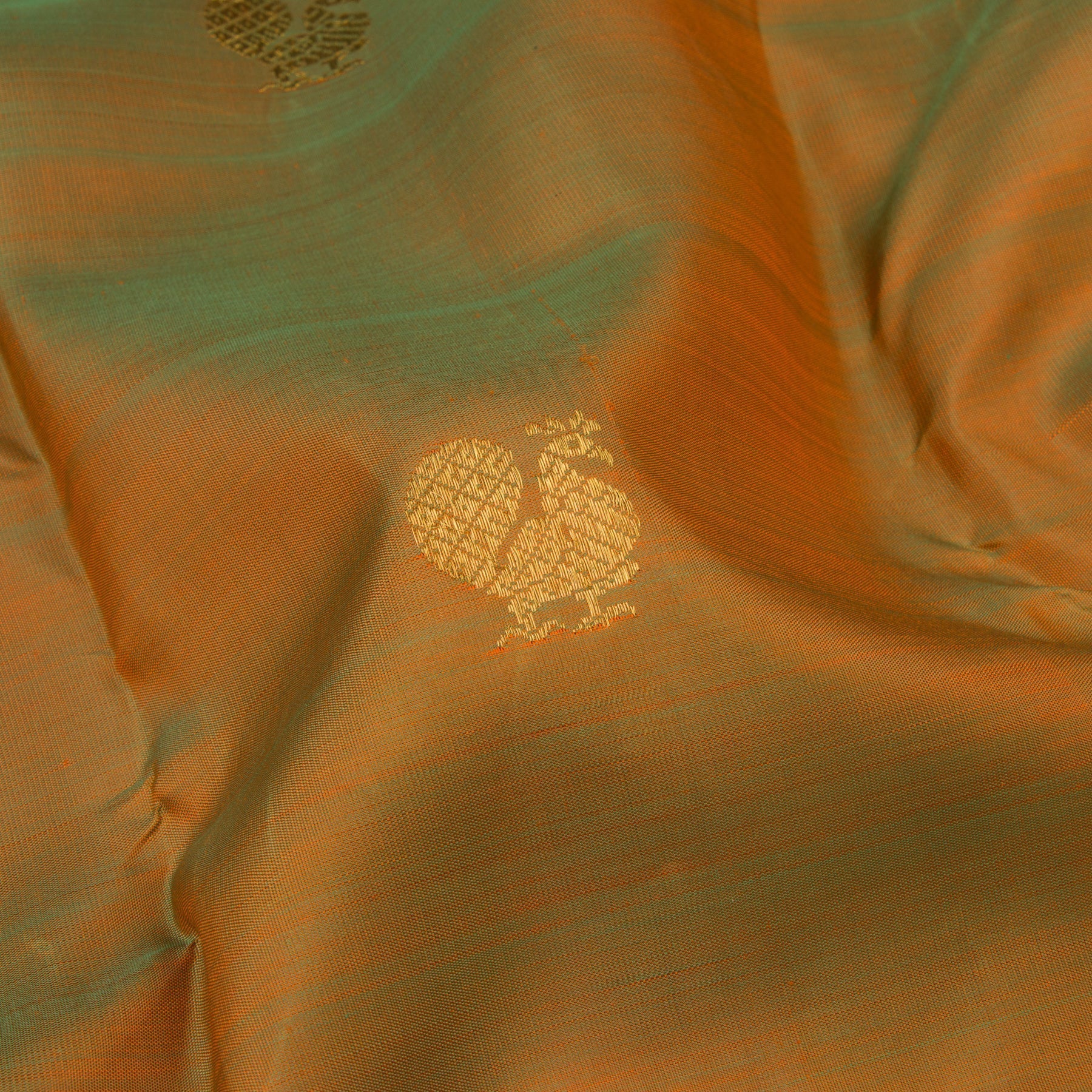 Kanakavalli Kanjivaram Silk Sari 21-040-HS001-07637 - Fabric View