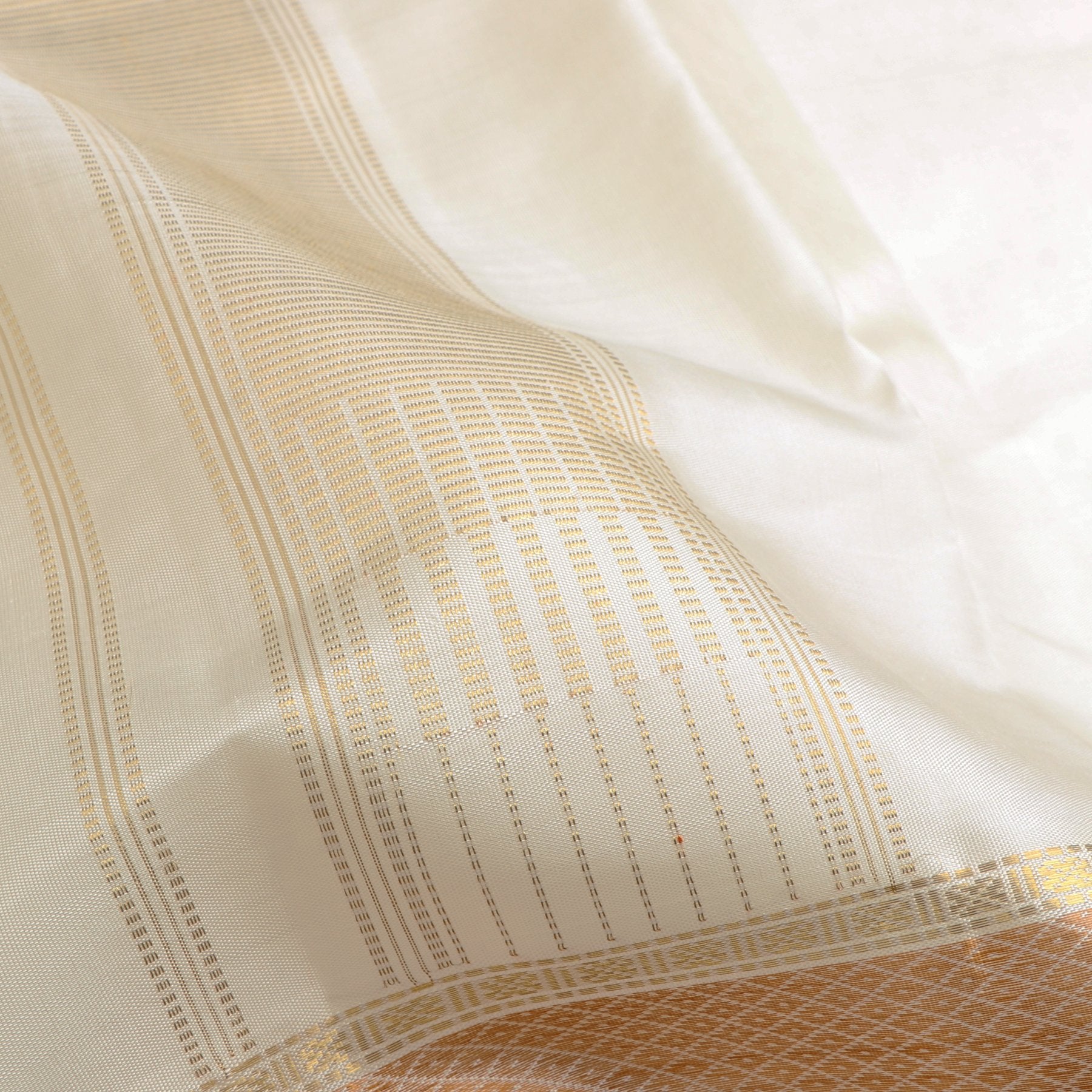 Kanakavalli Kanjivaram Silk Angavastram Set 110-19-115905 - Detail Fabric View