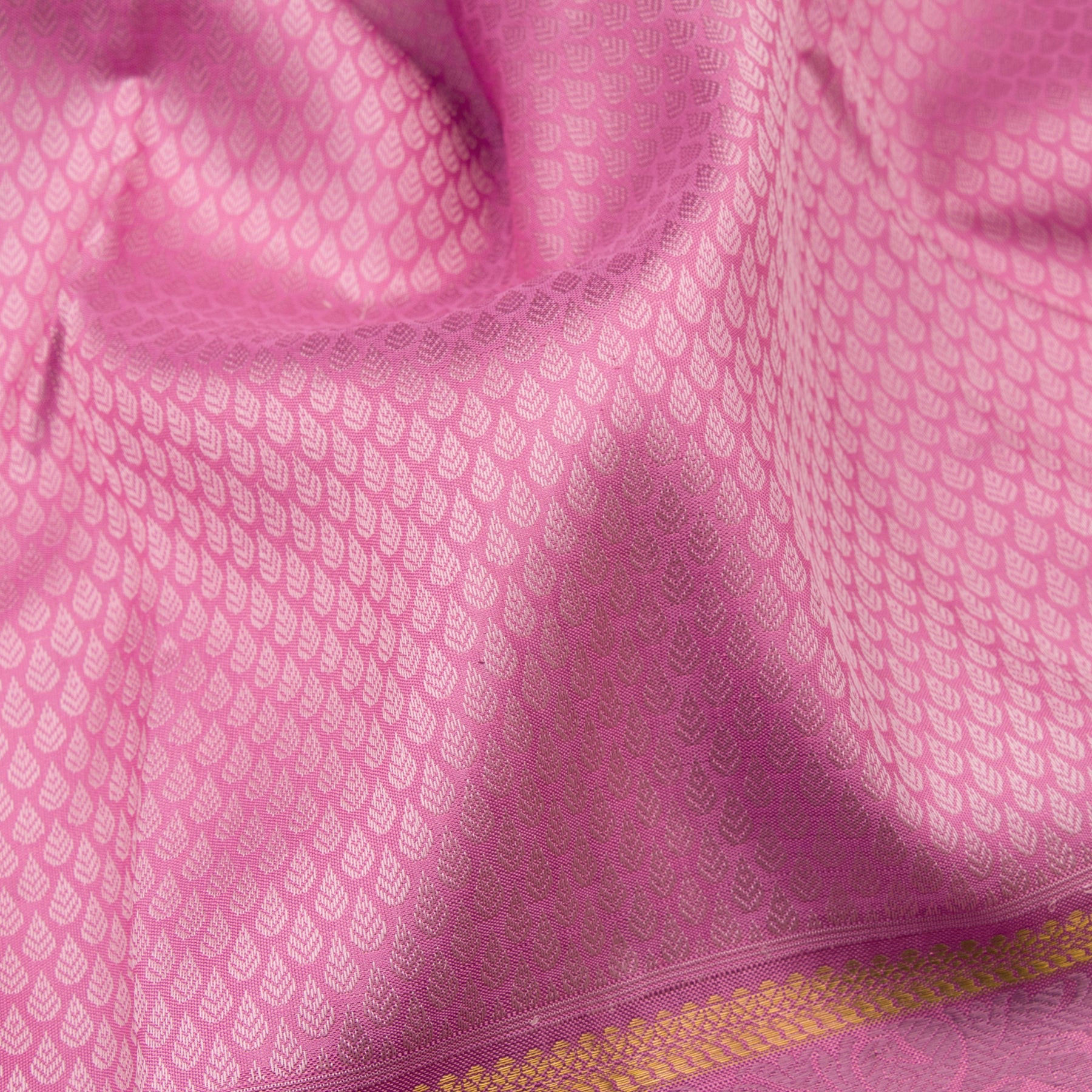 Kanakavalli Kanjivaram Silk Sari 22-100-HS001-11861 - Fabric View
