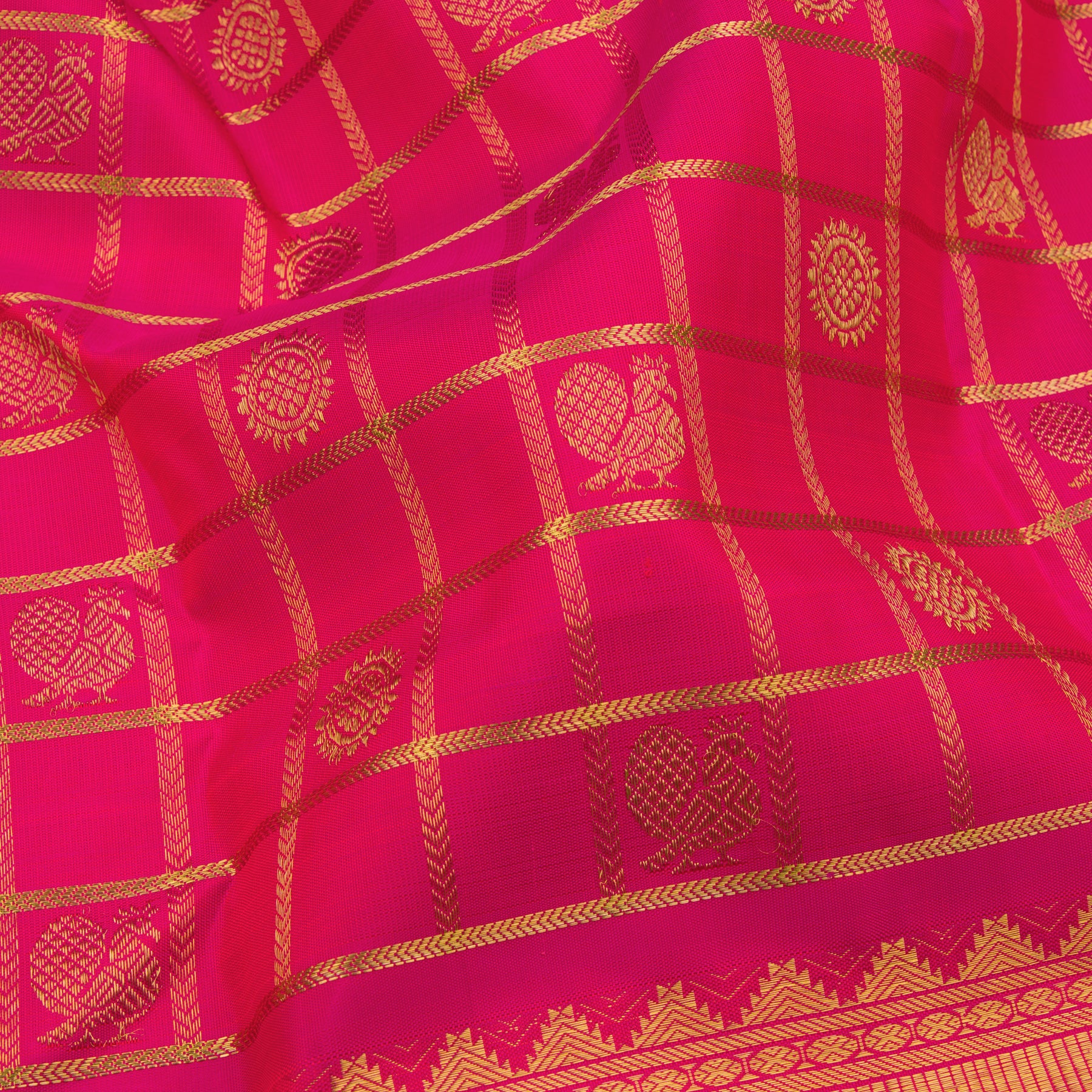 Kanakavalli Kanjivaram Silk Sari 22-110-HS001-02713 - Fabric View