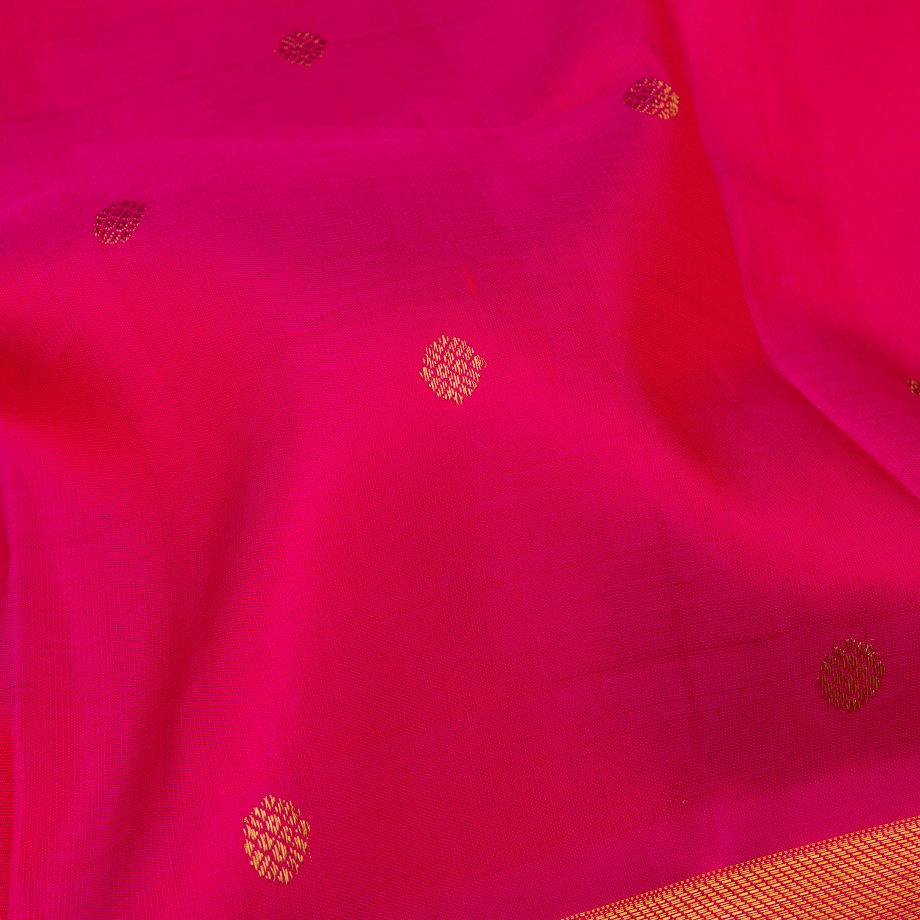 Kanakavalli Kanjivaram Silk Sari 22-110-HS001-08939 - Fabric View