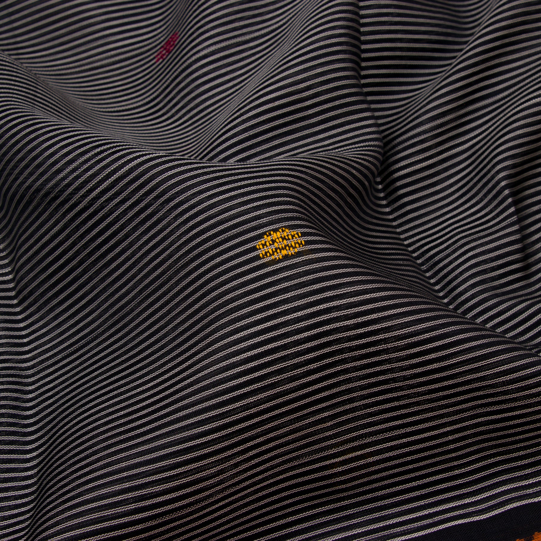 Kanakavalli Silk/Cotton Sari 22-598-HS005-10645 - Fabric View