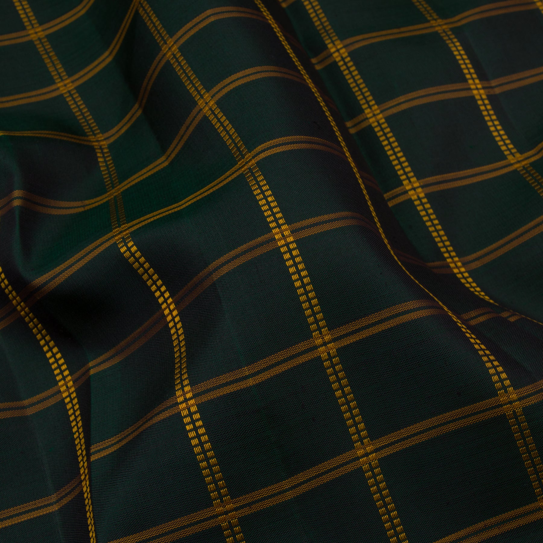 Kanakavalli Kanjivaram Silk Sari 22-599-HS001-13012 - Fabric View