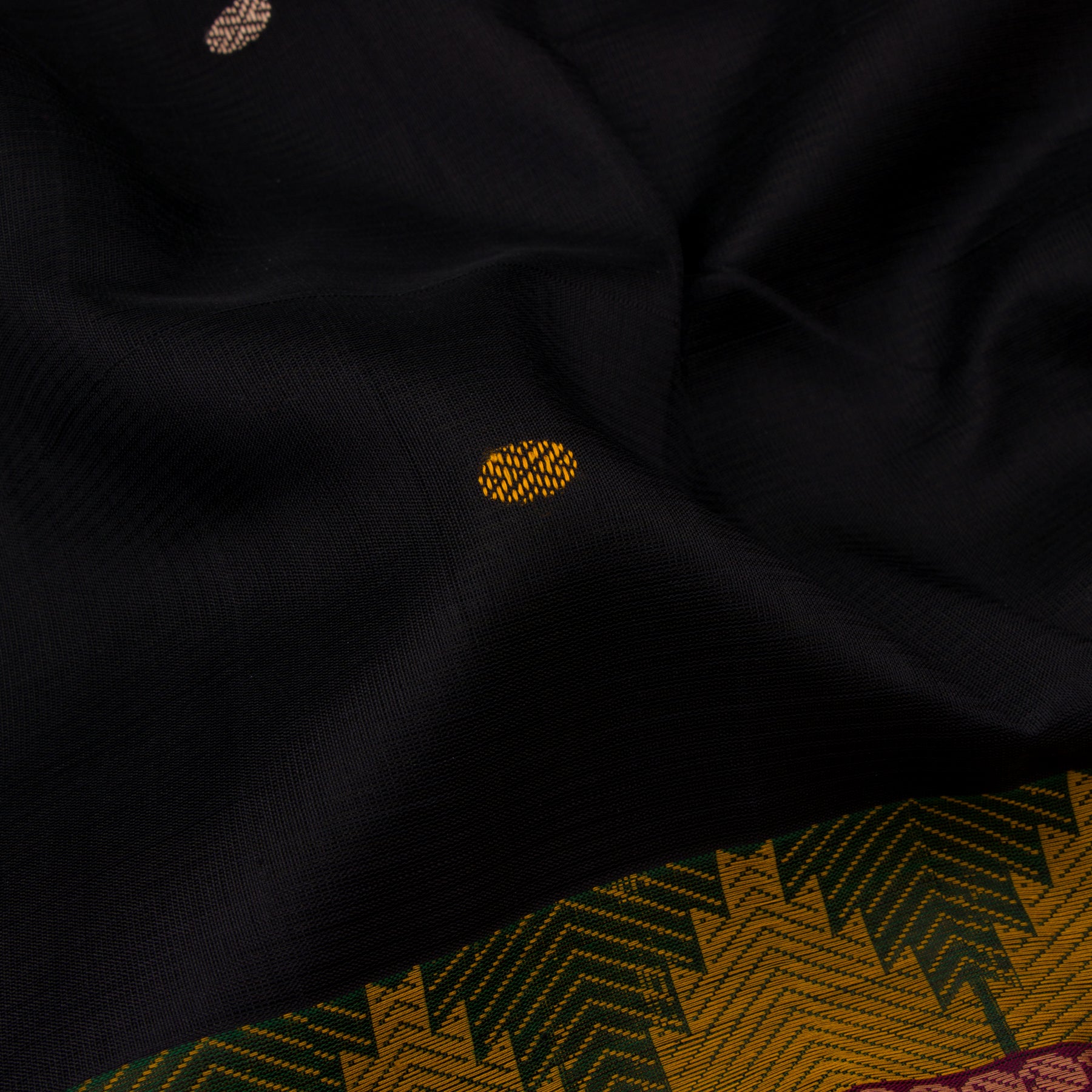 Kanakavalli Silk/Cotton Sari 22-598-HS005-05522 - Fabric View