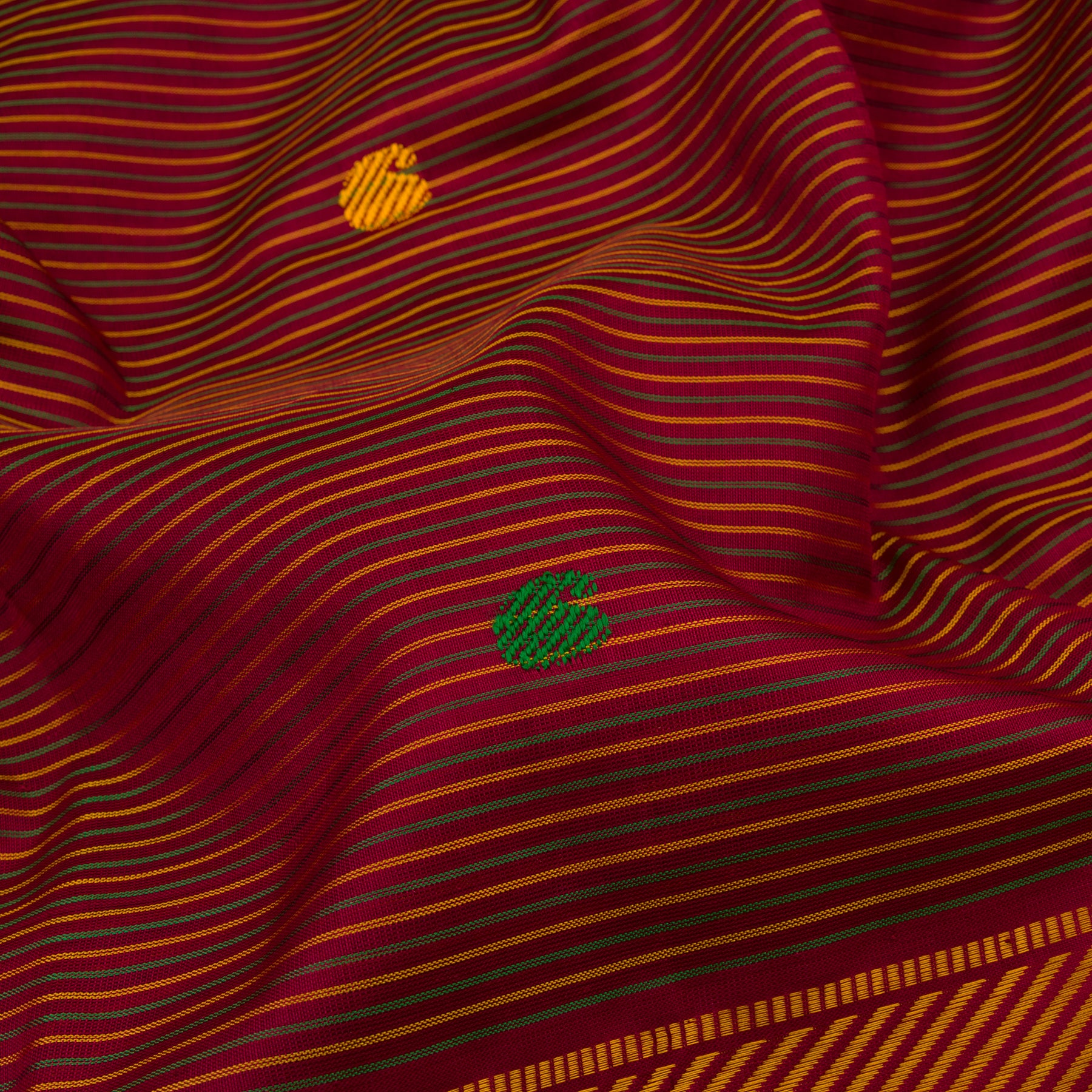 Kanakavalli Silk/Cotton Sari 598-08-119445 - Fabric View